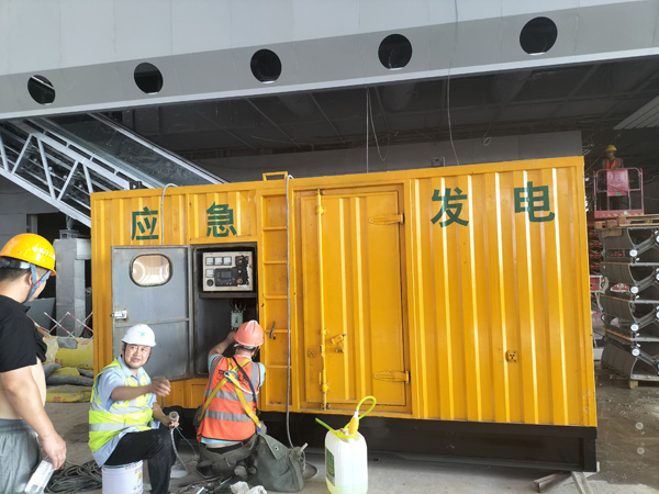 江汉怎样判断空气滤清器是否需要更换？